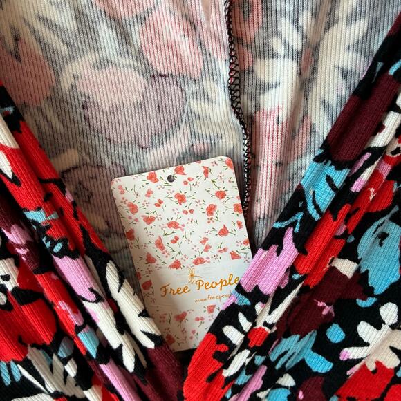Free People Women's NWT Fit and Flare Floral Knee Length Dress Size M Flowy - Picture 2 of 7